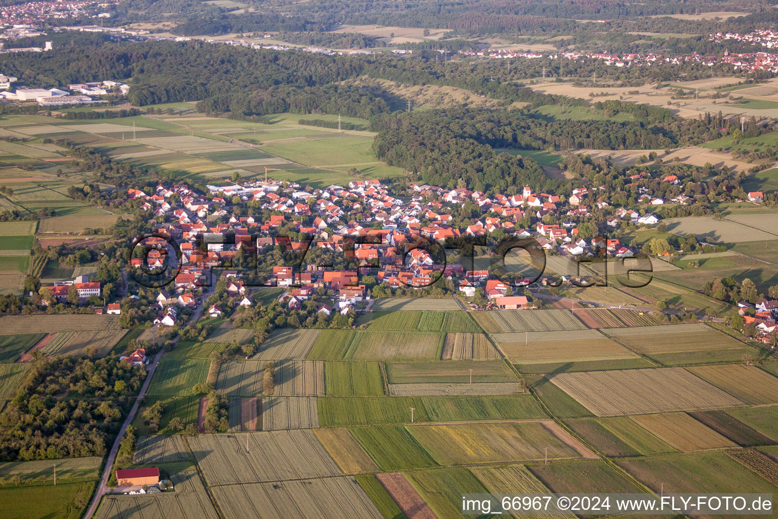 Vue aérienne de Quartier Mähringen in Kusterdingen dans le département Bade-Wurtemberg, Allemagne