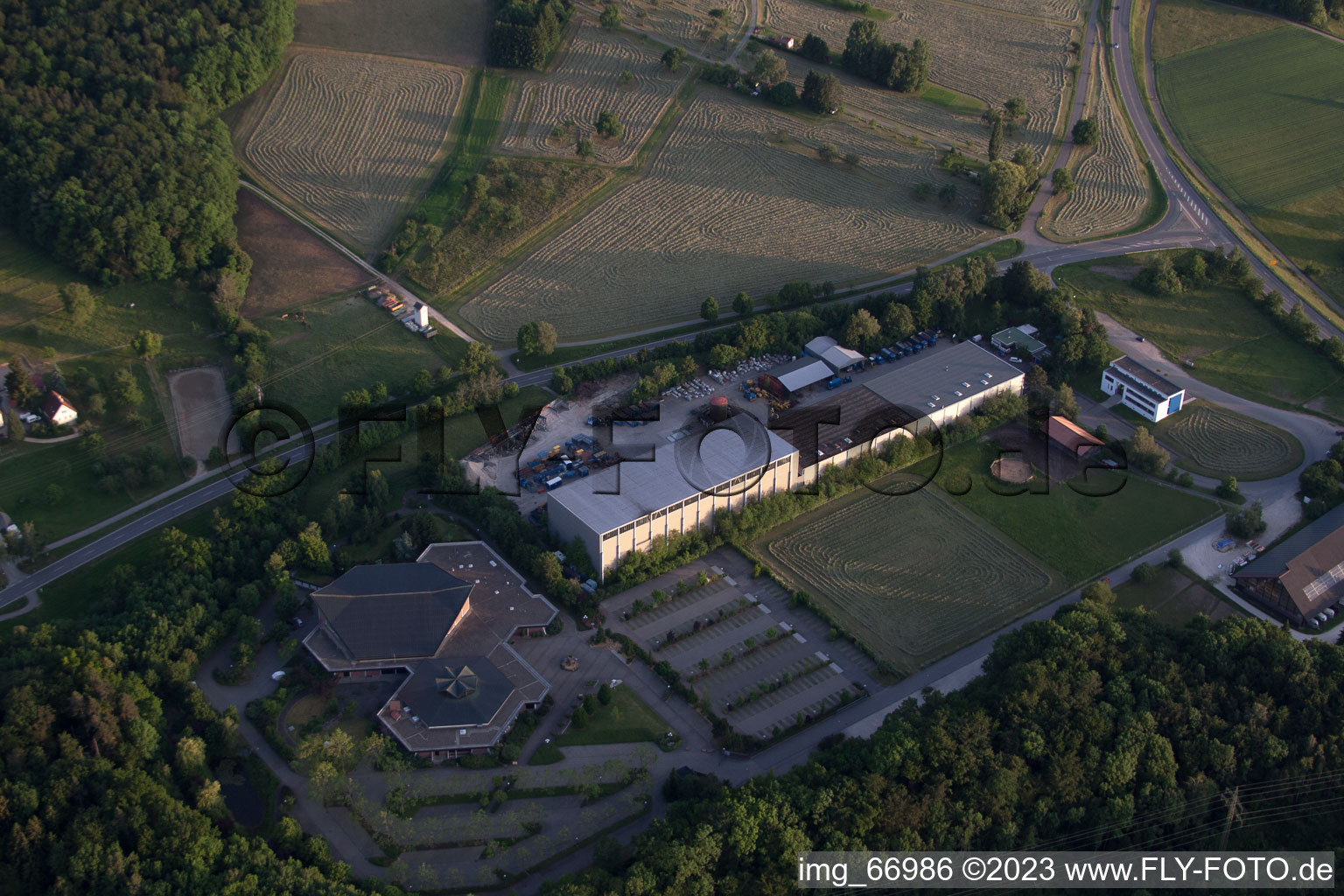 Photographie aérienne de Bronnweiler à Gönningen dans le département Bade-Wurtemberg, Allemagne
