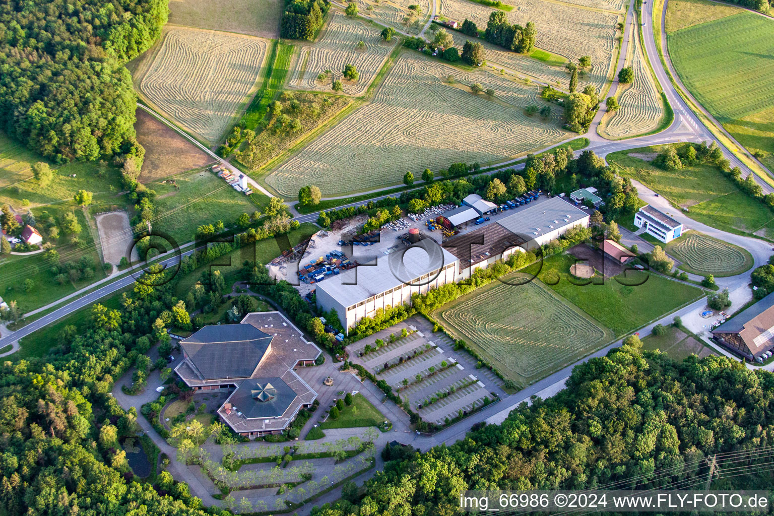 Photographie aérienne de Bronnweiler à Gönningen dans le département Bade-Wurtemberg, Allemagne