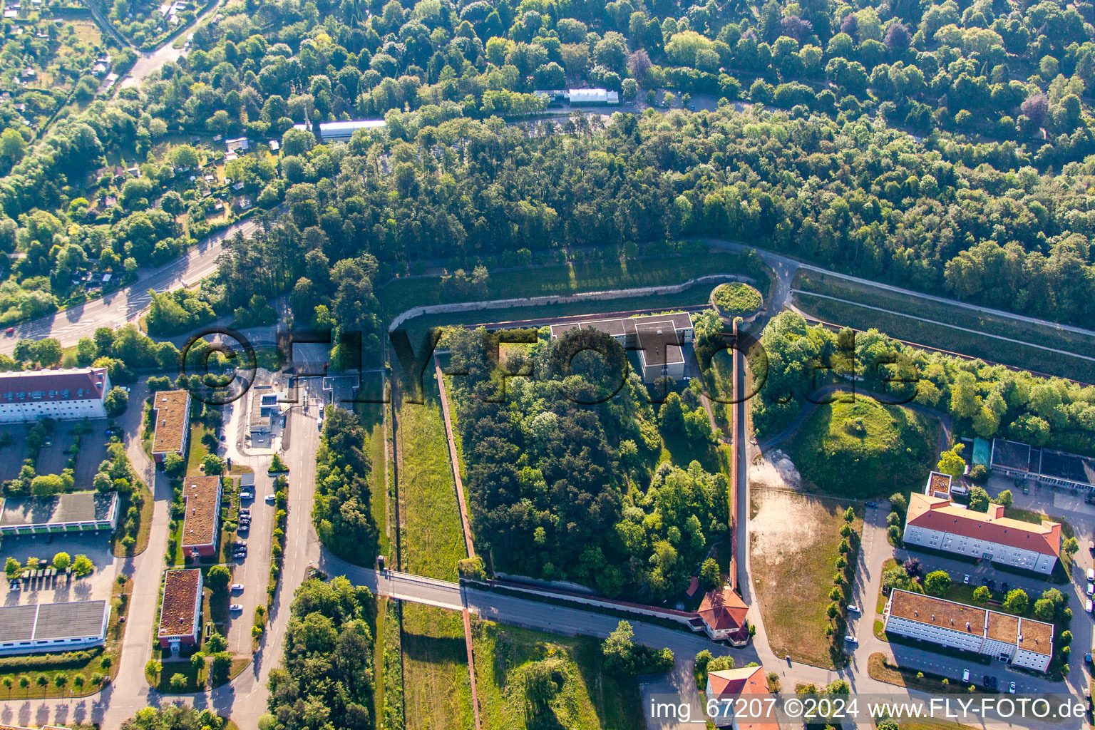 Vue aérienne de Tour hexagonale à le quartier Mitte in Ulm dans le département Bade-Wurtemberg, Allemagne