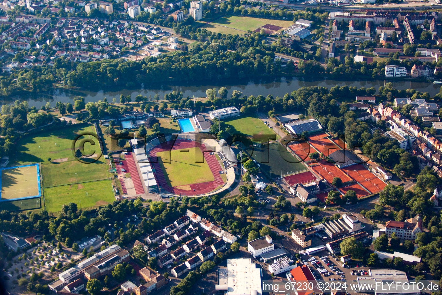 Vue aérienne de Stade du Danube à le quartier Oststadt in Ulm dans le département Bade-Wurtemberg, Allemagne