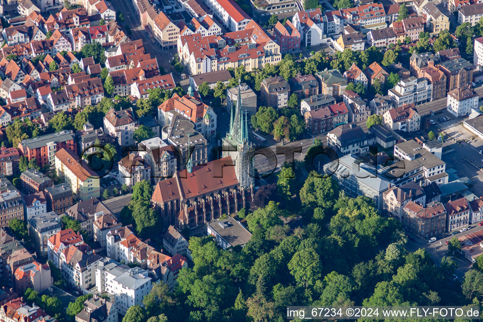 Vue aérienne de Saint-Georges Ulm à le quartier Mitte in Ulm dans le département Bade-Wurtemberg, Allemagne