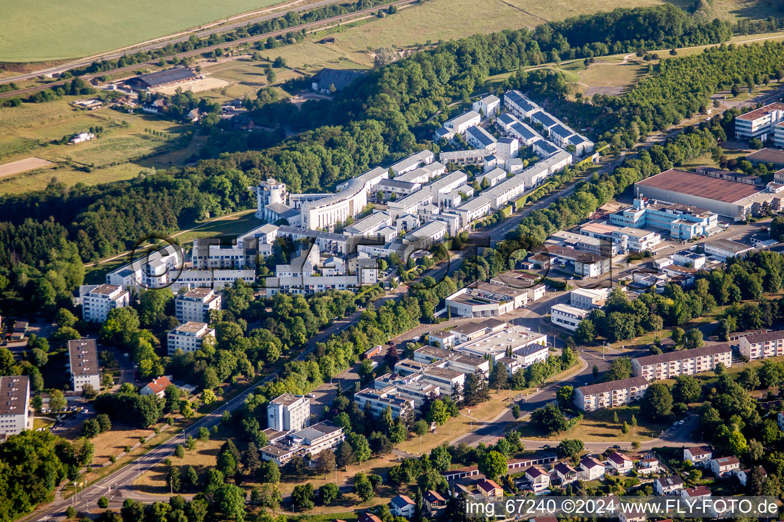 Vue aérienne de Quartier résidentiel du lotissement collectif Eichberg à le quartier Böfingen in Ulm dans le département Bade-Wurtemberg, Allemagne