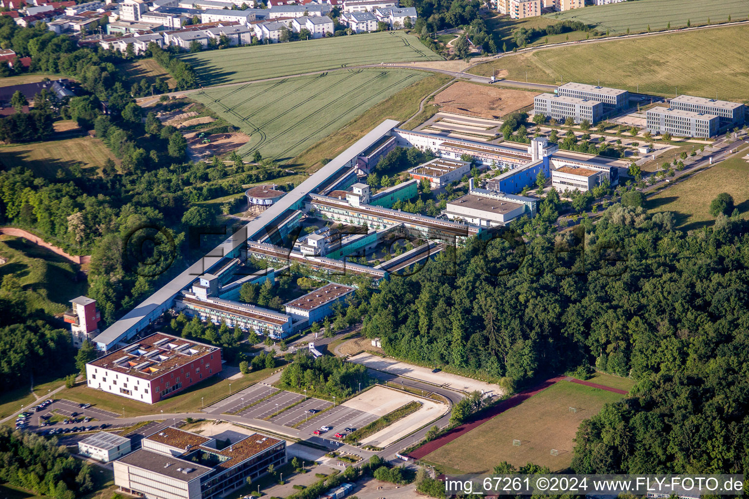 Photographie aérienne de Campus universitaire Ulm avec l'Institut des composants et circuits électroniques à le quartier Eselsberg in Ulm dans le département Bade-Wurtemberg, Allemagne