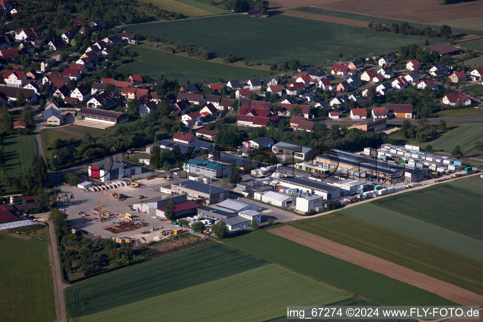 Photographie aérienne de Vue des rues et des maisons des quartiers résidentiels à le quartier Asch in Blaubeuren dans le département Bade-Wurtemberg, Allemagne