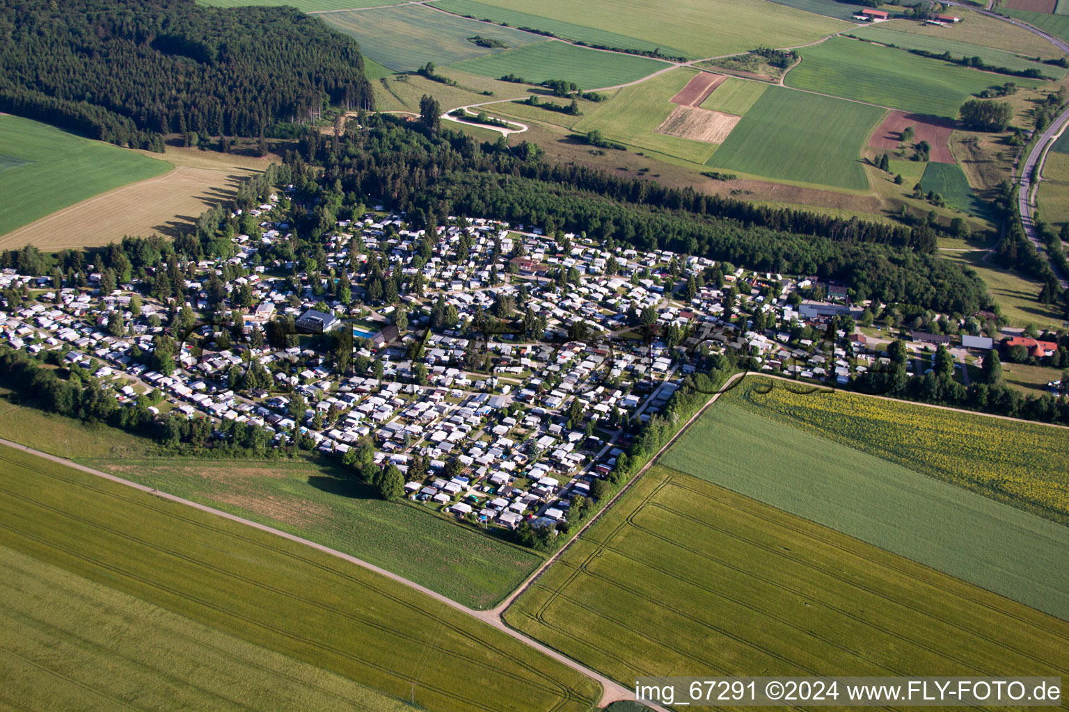 Vue oblique de Berghülen dans le département Bade-Wurtemberg, Allemagne