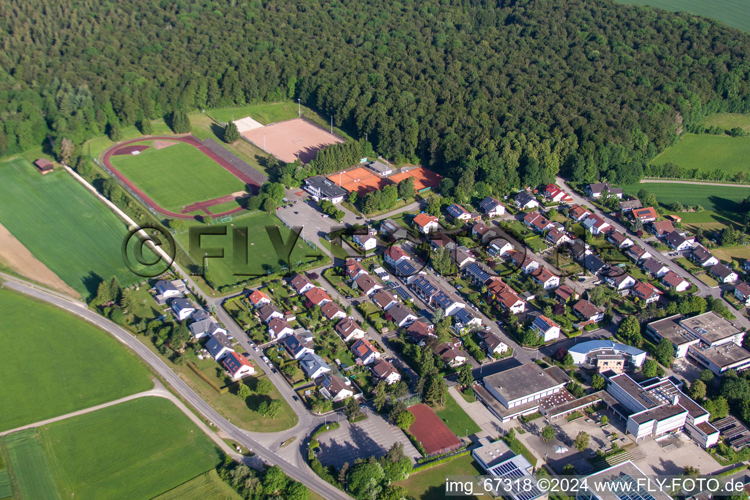 Laichingen dans le département Bade-Wurtemberg, Allemagne depuis l'avion