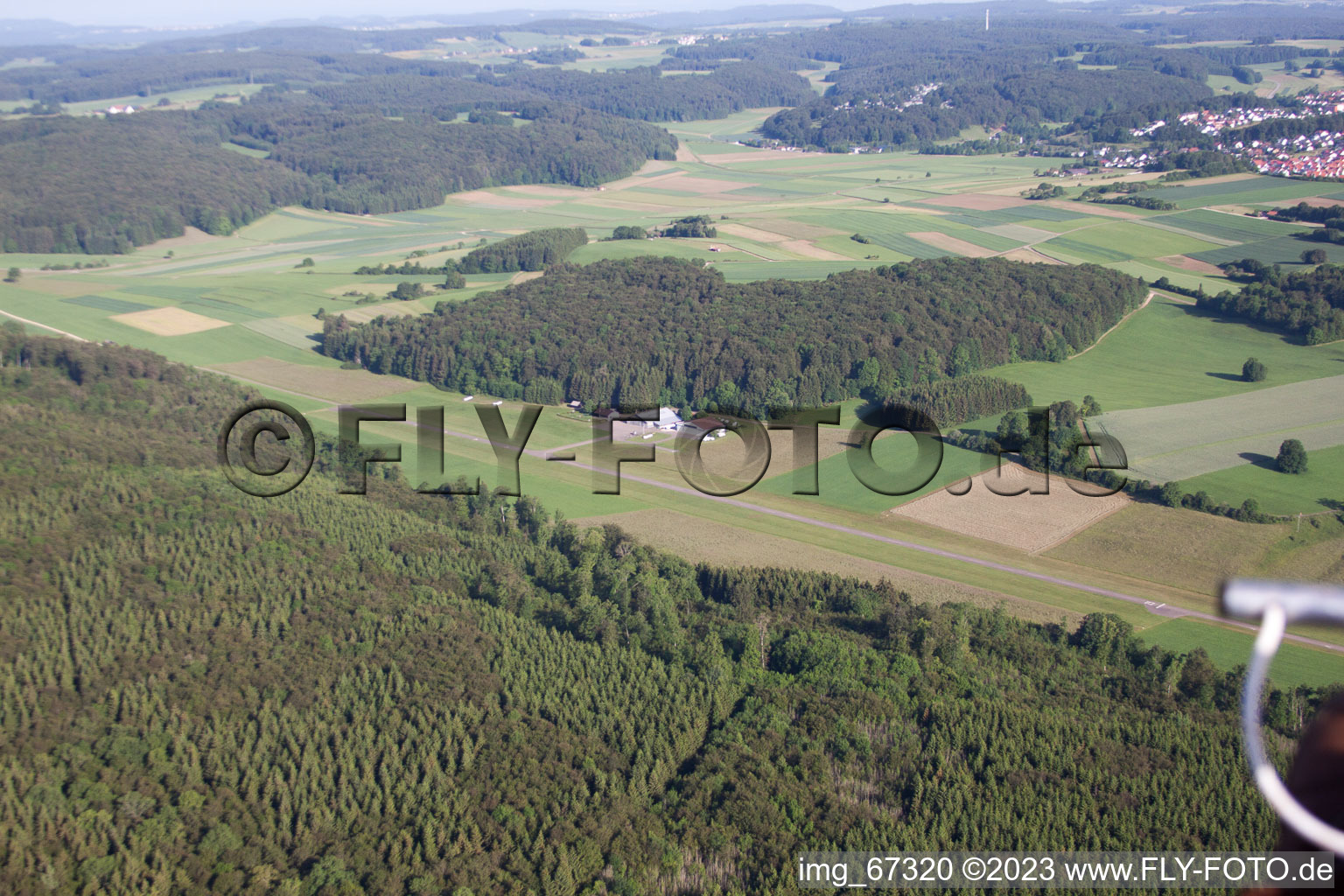 Vue aérienne de Aérodrome de planeurs à Laichingen dans le département Bade-Wurtemberg, Allemagne