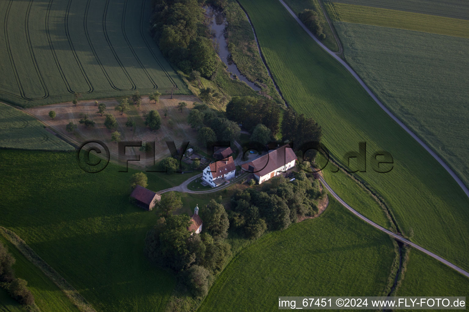 Vue aérienne de Mittelbiberach dans le département Bade-Wurtemberg, Allemagne