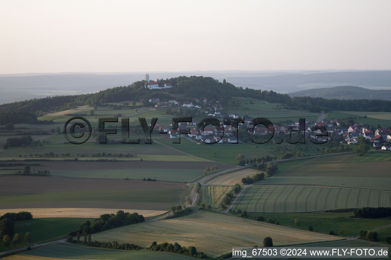 Vue aérienne de Burgau dans le département Bade-Wurtemberg, Allemagne