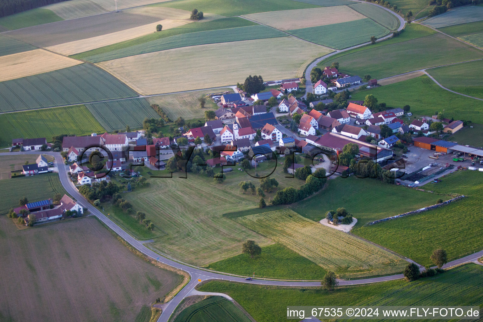 Vue aérienne de Quartier d'Uigendorf à Unlingen dans le département Bade-Wurtemberg, Allemagne