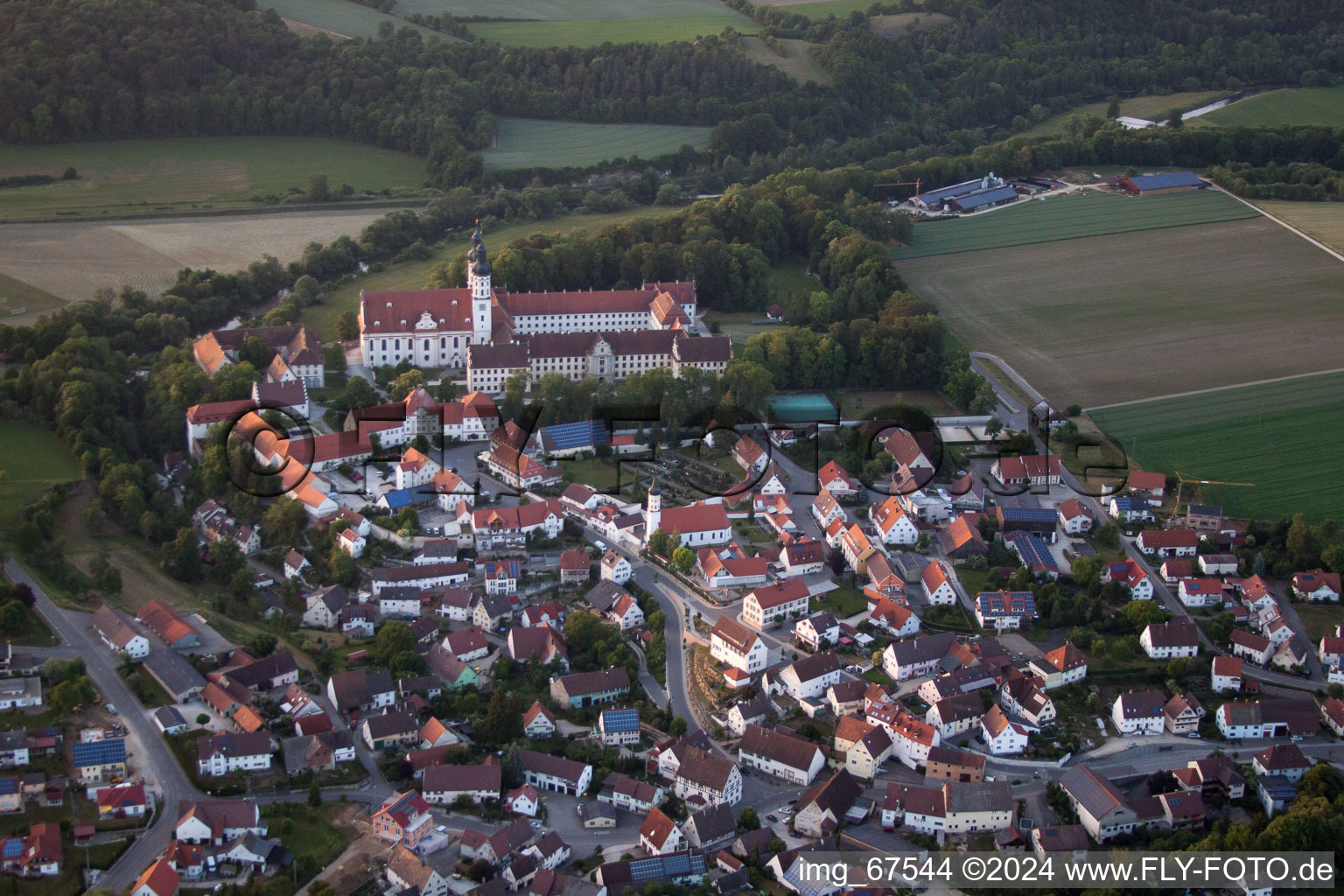 Vue aérienne de Obermarchtal dans le département Bade-Wurtemberg, Allemagne