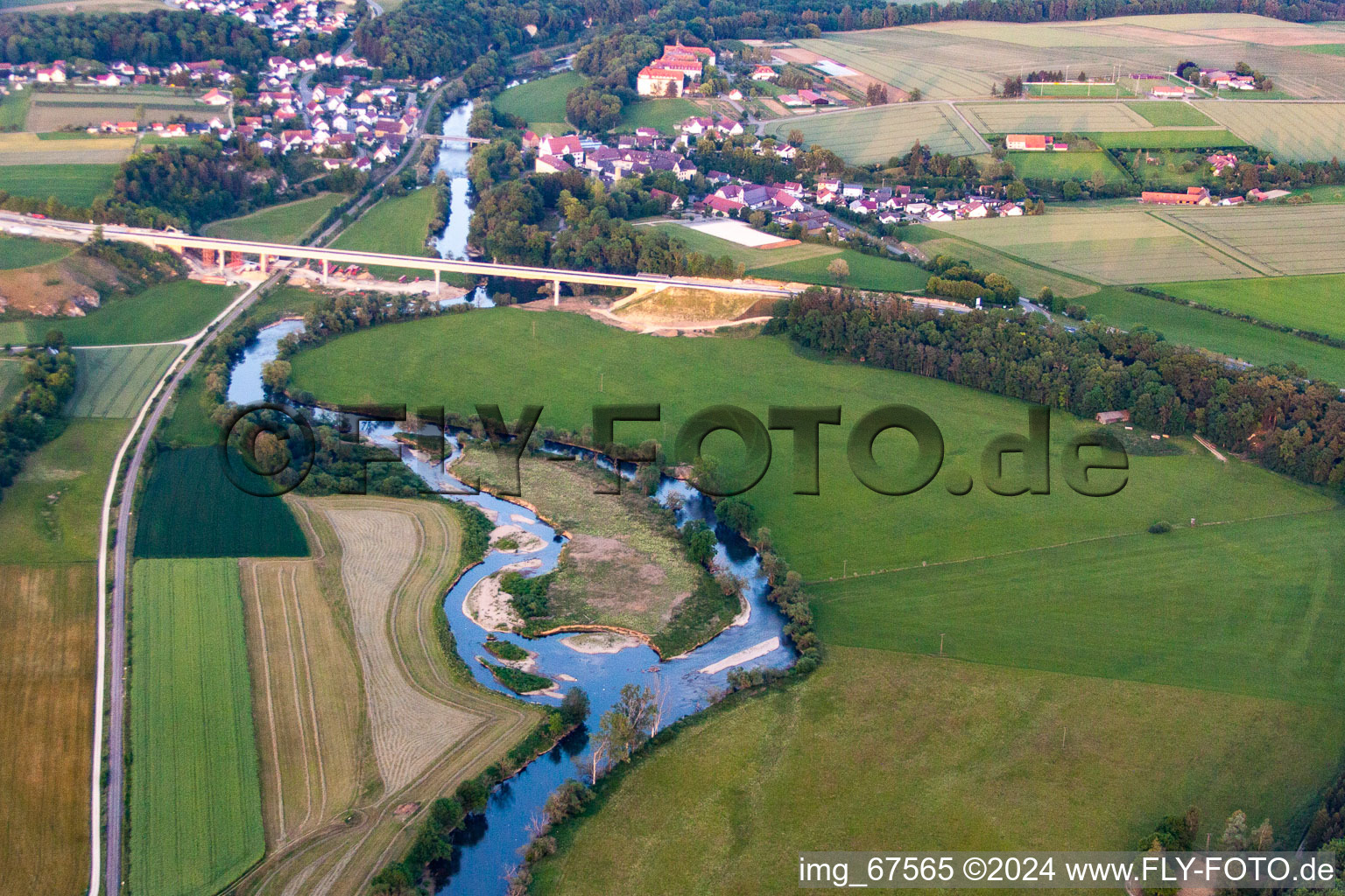 Vue aérienne de Restauration du Danube à Untermarchtal dans le département Bade-Wurtemberg, Allemagne