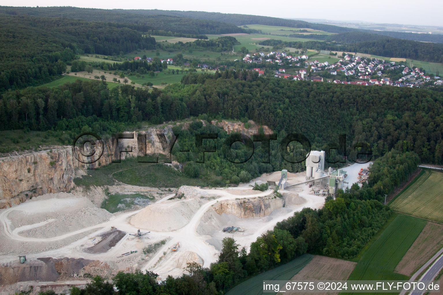 Vue oblique de Kirchen dans le département Bade-Wurtemberg, Allemagne