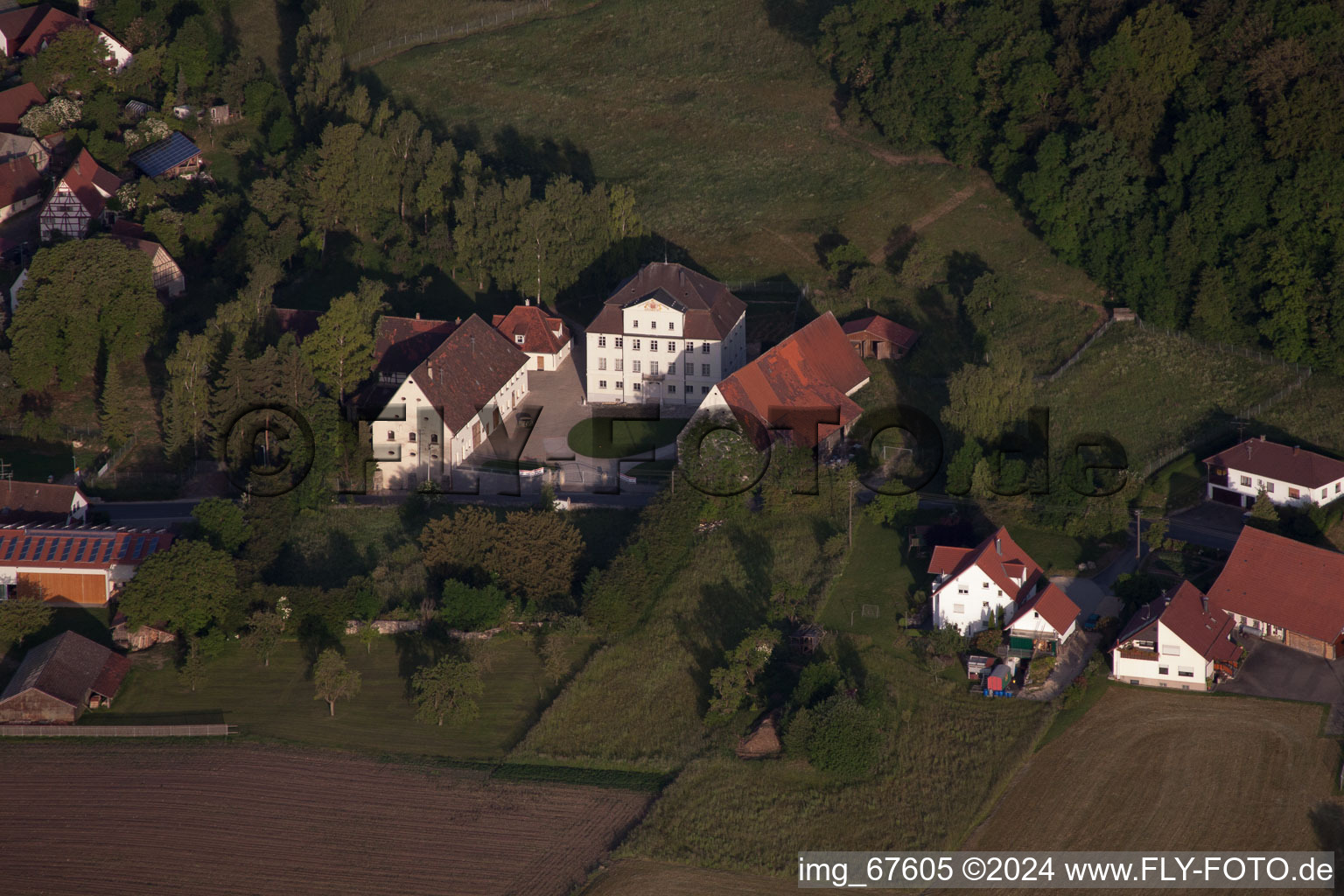 Vue aérienne de Château Granheim (Danube) à le quartier Granheim in Ehingen dans le département Bade-Wurtemberg, Allemagne