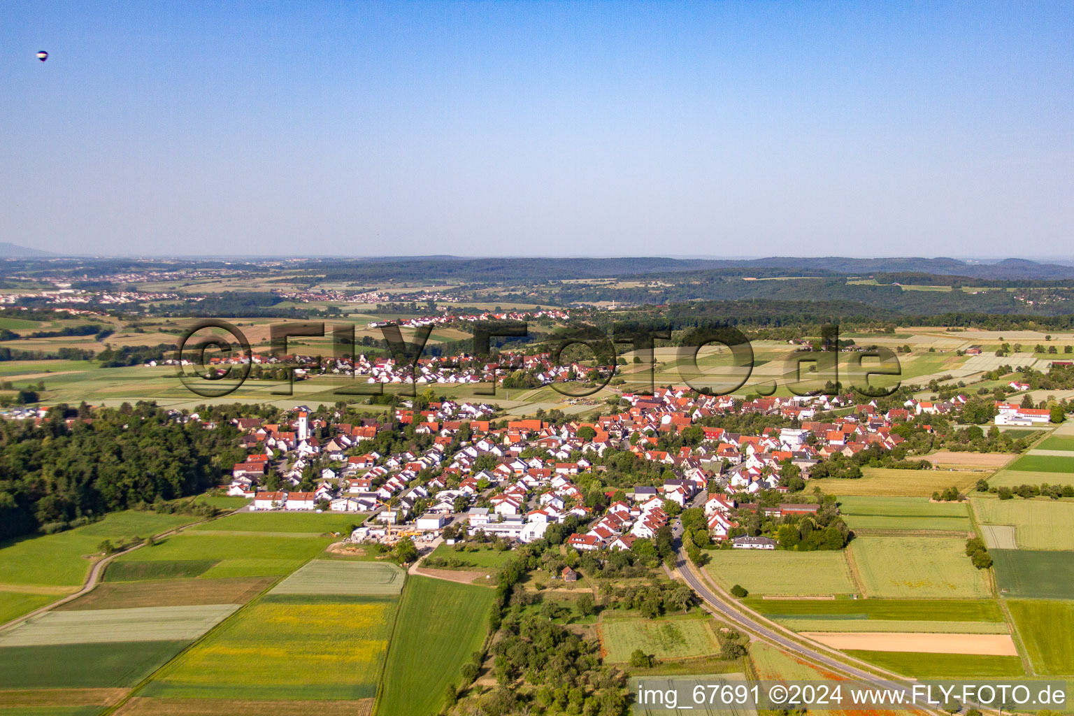 Vue oblique de Quartier Mähringen in Kusterdingen dans le département Bade-Wurtemberg, Allemagne