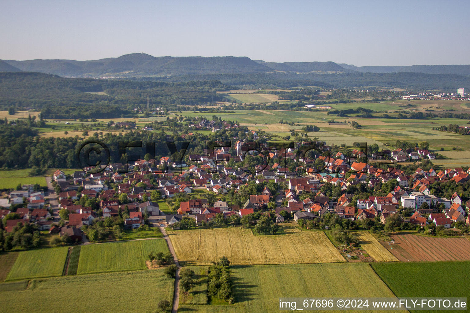 Vue aérienne de Dans le quartier Mähringen à Kusterdingen à Mähringen dans le département Bade-Wurtemberg, Allemagne