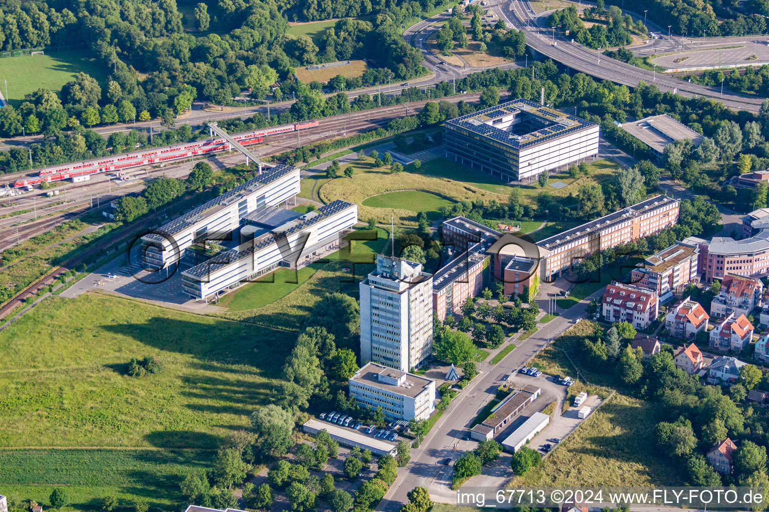 Vue aérienne de Bureau de district Tübingen à le quartier Derendingen in Tübingen dans le département Bade-Wurtemberg, Allemagne