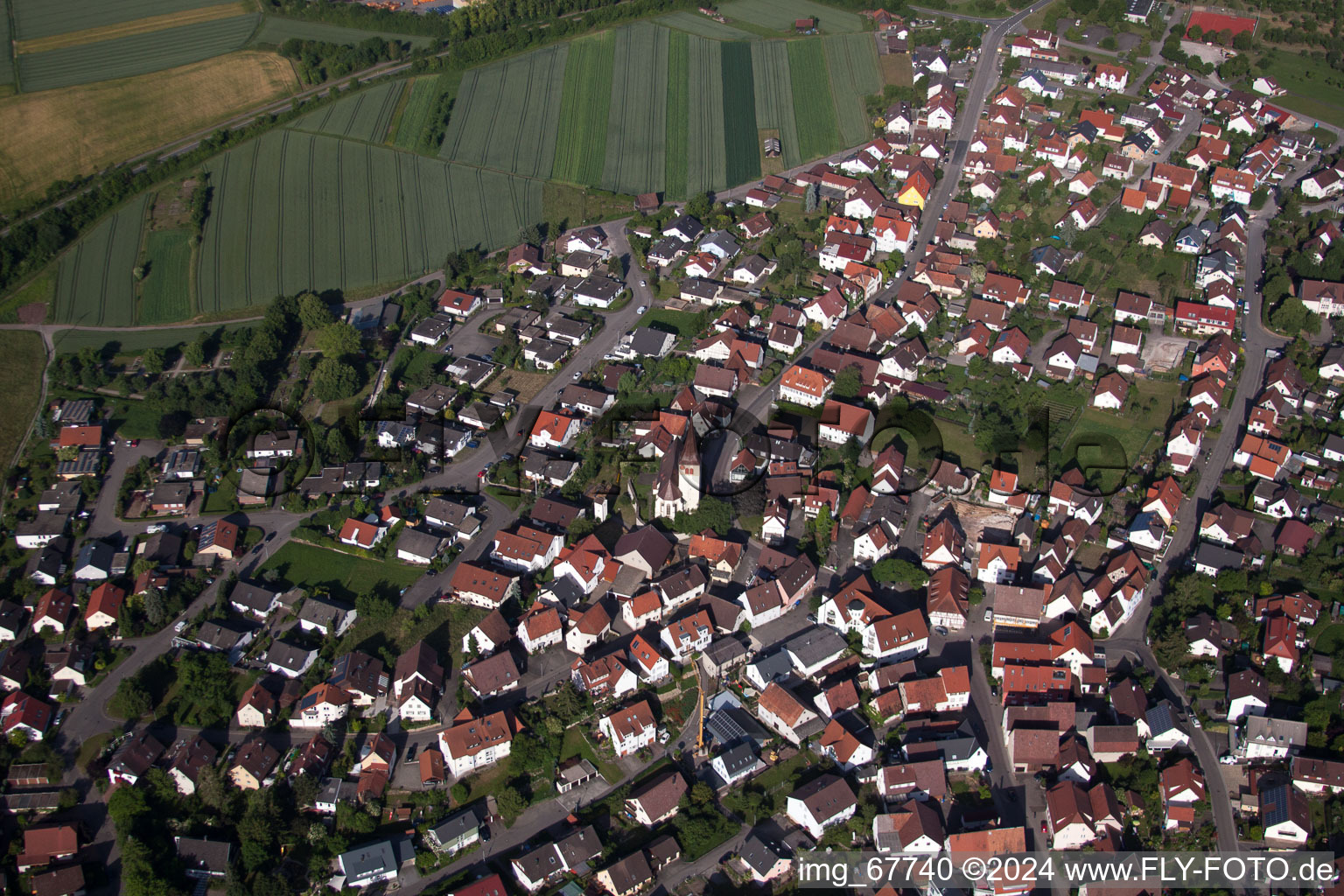 Vue aérienne de À notre chère dame à le quartier Kayh in Herrenberg dans le département Bade-Wurtemberg, Allemagne