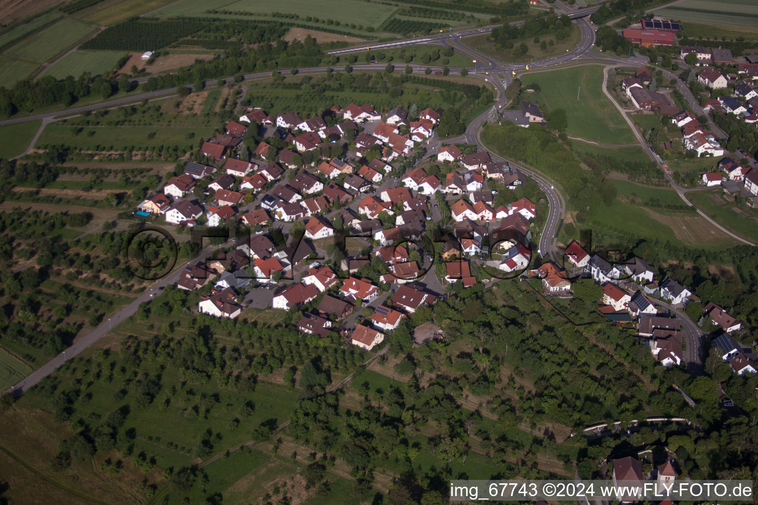 Vue aérienne de Chemin des fruits à le quartier Mönchberg in Herrenberg dans le département Bade-Wurtemberg, Allemagne