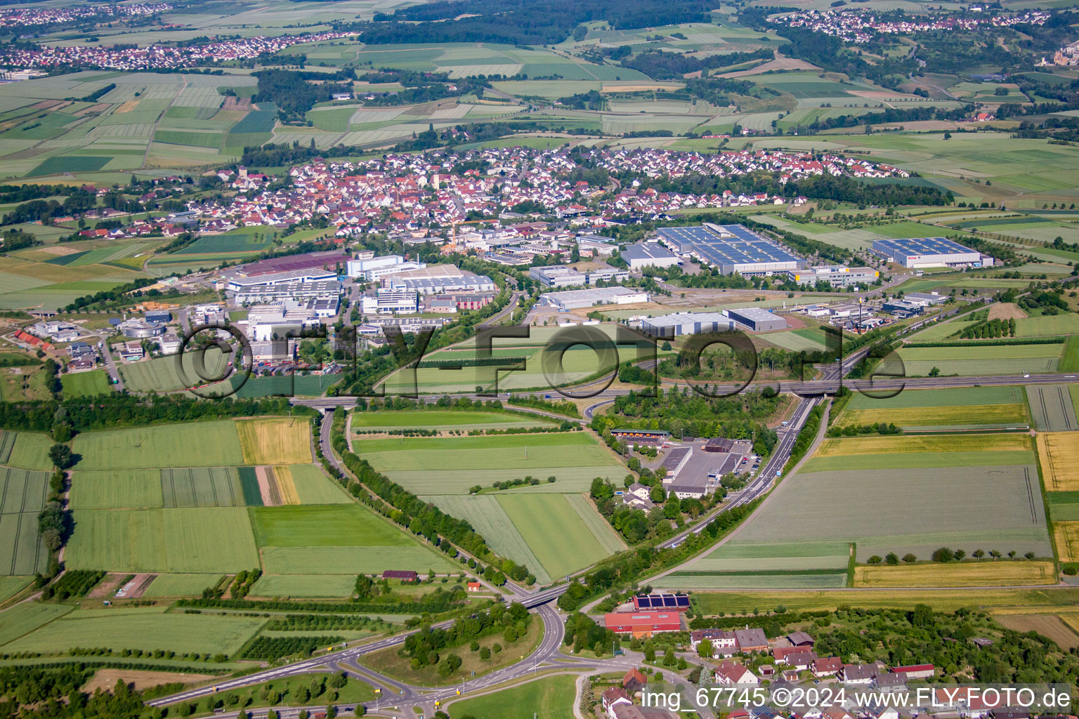 Vue aérienne de De l'est à le quartier Gültstein in Herrenberg dans le département Bade-Wurtemberg, Allemagne