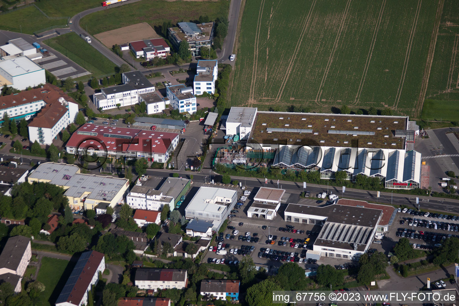 Vue aérienne de Quincaillerie toom à Herrenberg dans le département Bade-Wurtemberg, Allemagne