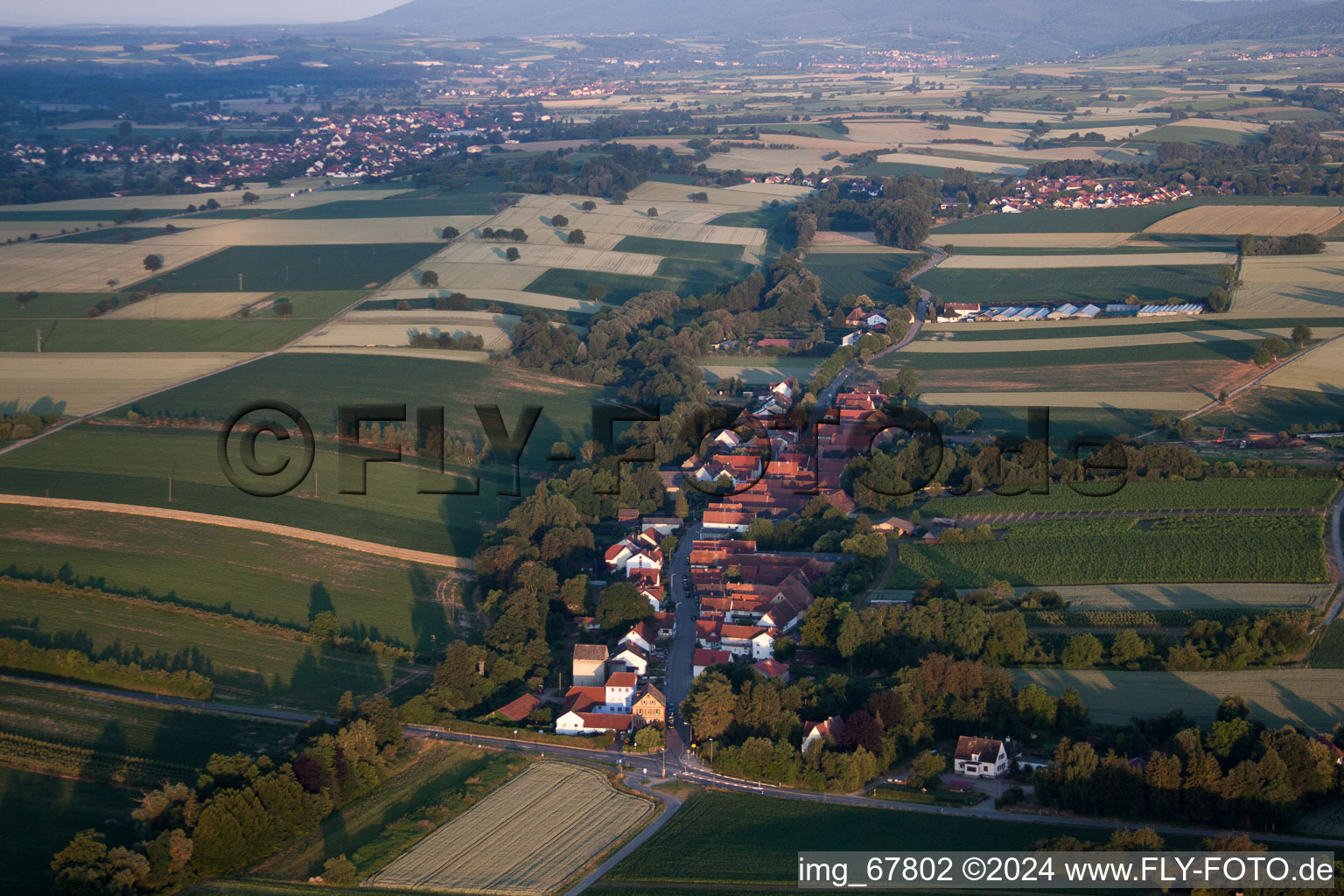 Vollmersweiler dans le département Rhénanie-Palatinat, Allemagne du point de vue du drone