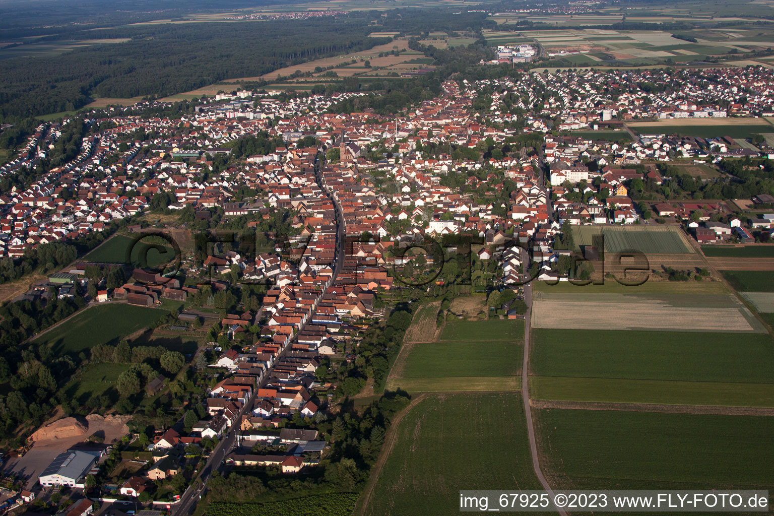 Quartier Herxheim in Herxheim bei Landau dans le département Rhénanie-Palatinat, Allemagne depuis l'avion