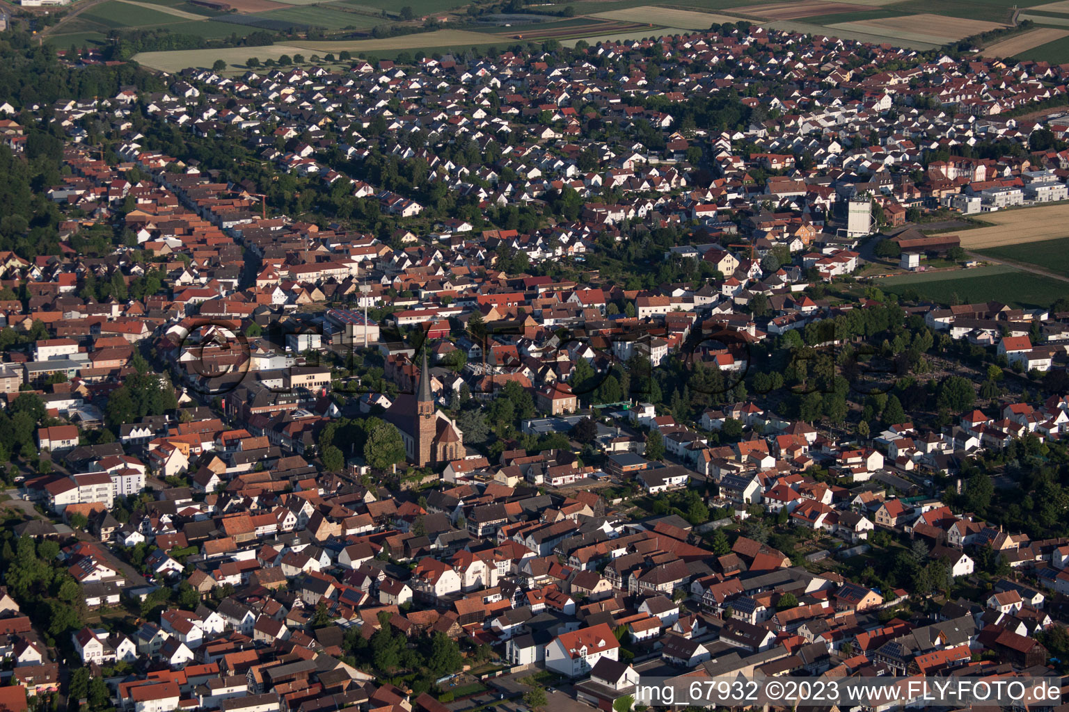 Quartier Herxheim in Herxheim bei Landau dans le département Rhénanie-Palatinat, Allemagne du point de vue du drone