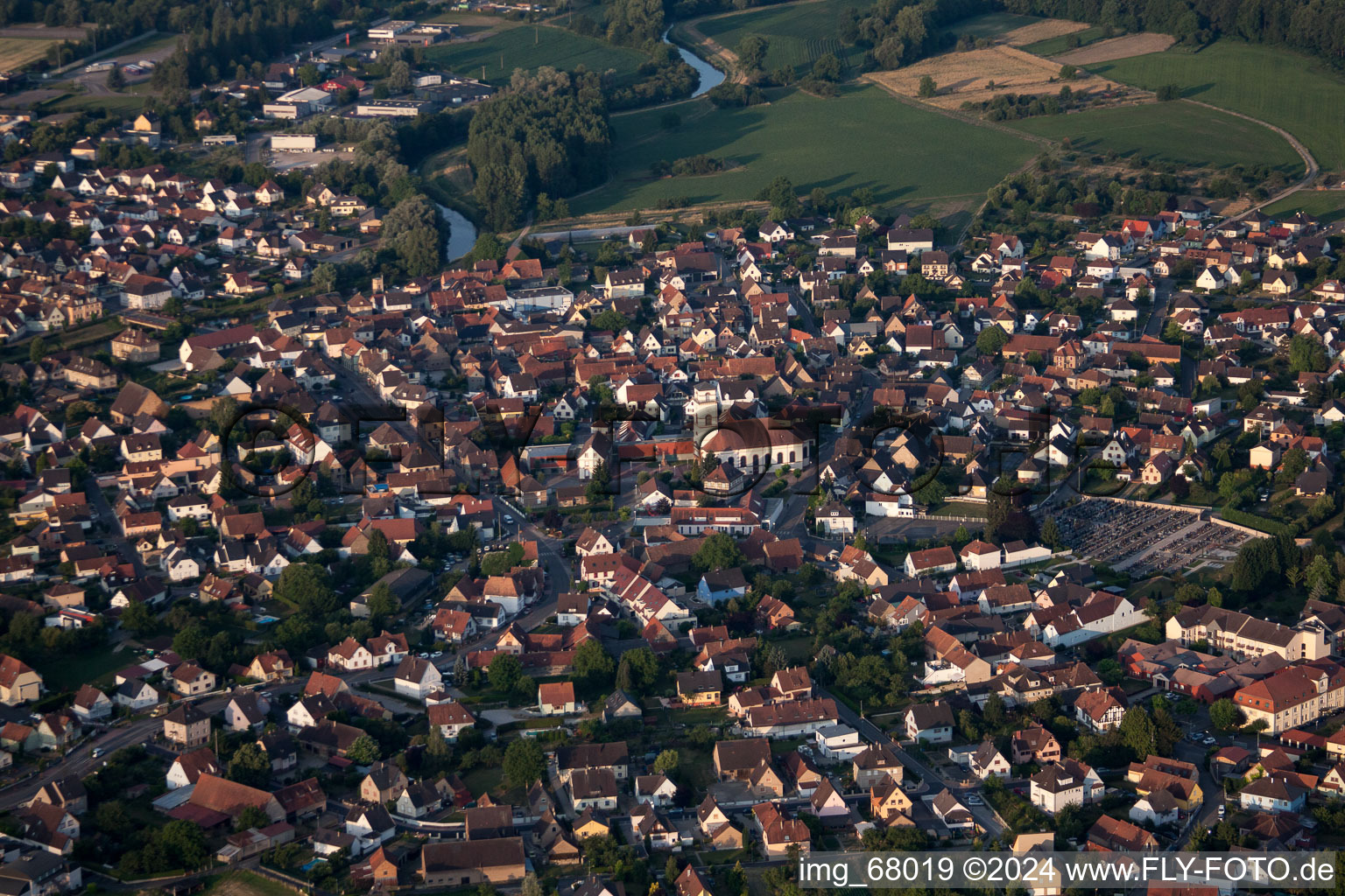 Drusenheim dans le département Bas Rhin, France d'un drone