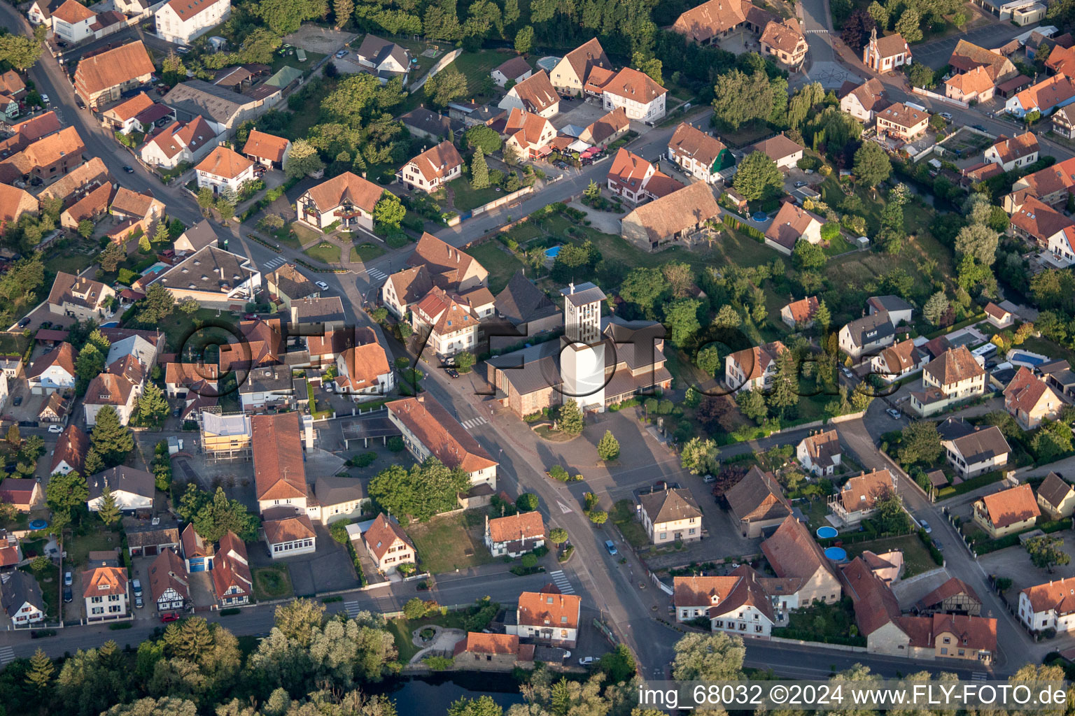 Offendorf dans le département Bas Rhin, France du point de vue du drone