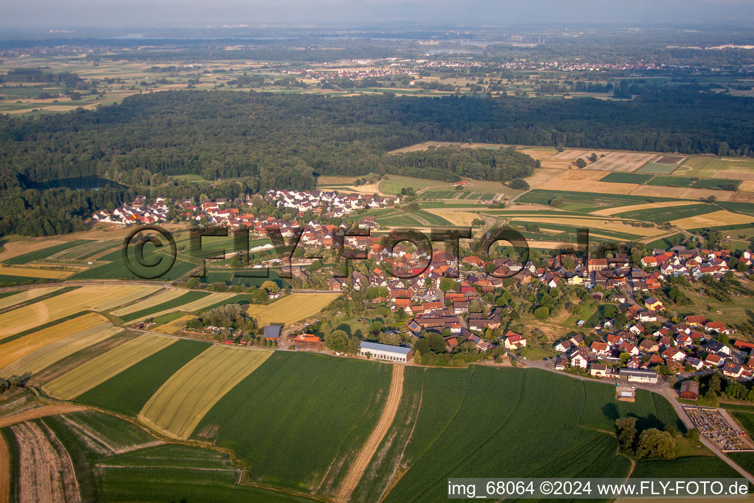 Vue aérienne de Vue sur le village à le quartier Hesselhurst in Willstätt dans le département Bade-Wurtemberg, Allemagne