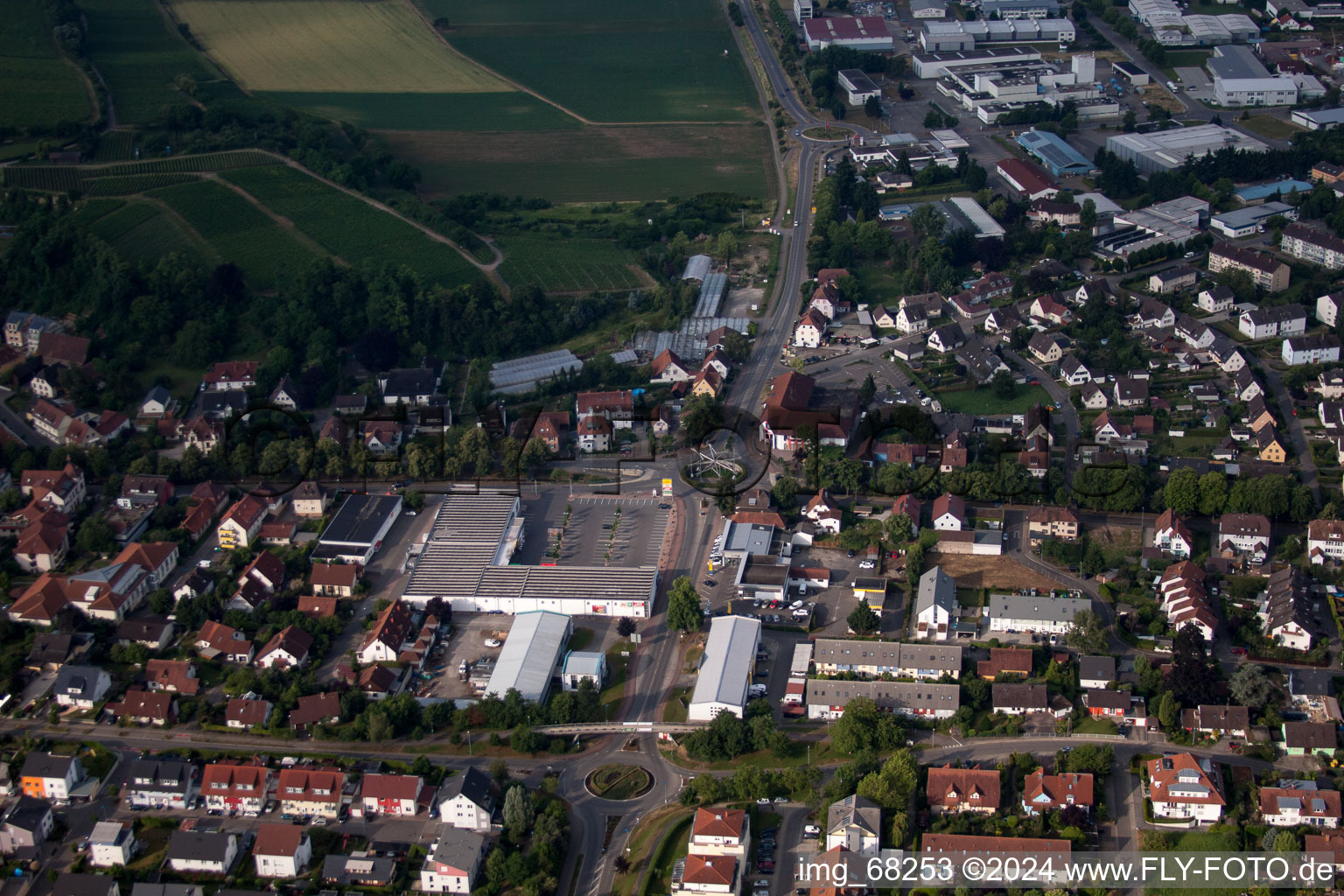 Vue aérienne de Heitersheim dans le département Bade-Wurtemberg, Allemagne