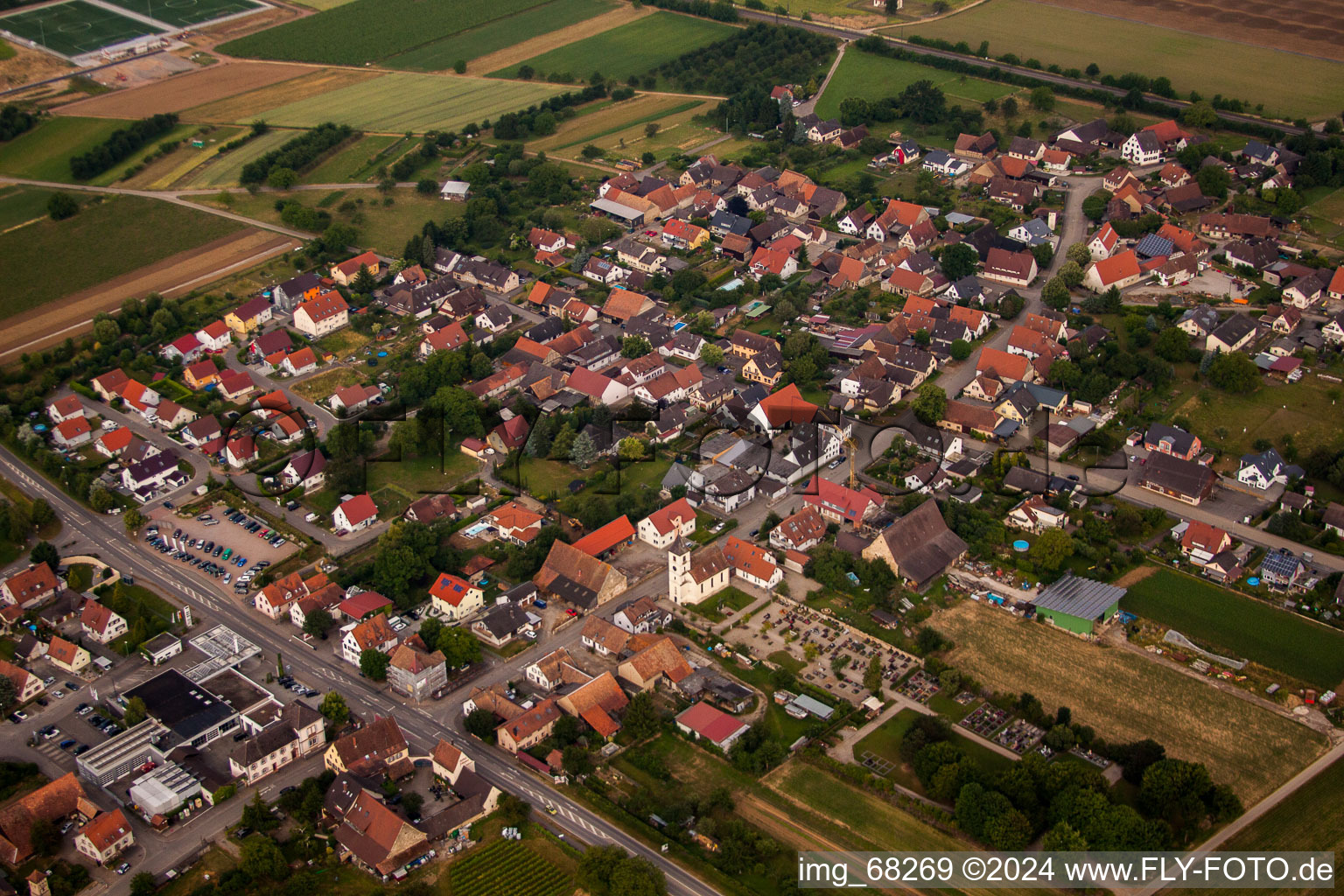 Vue aérienne de Quartier Seefelden in Buggingen dans le département Bade-Wurtemberg, Allemagne