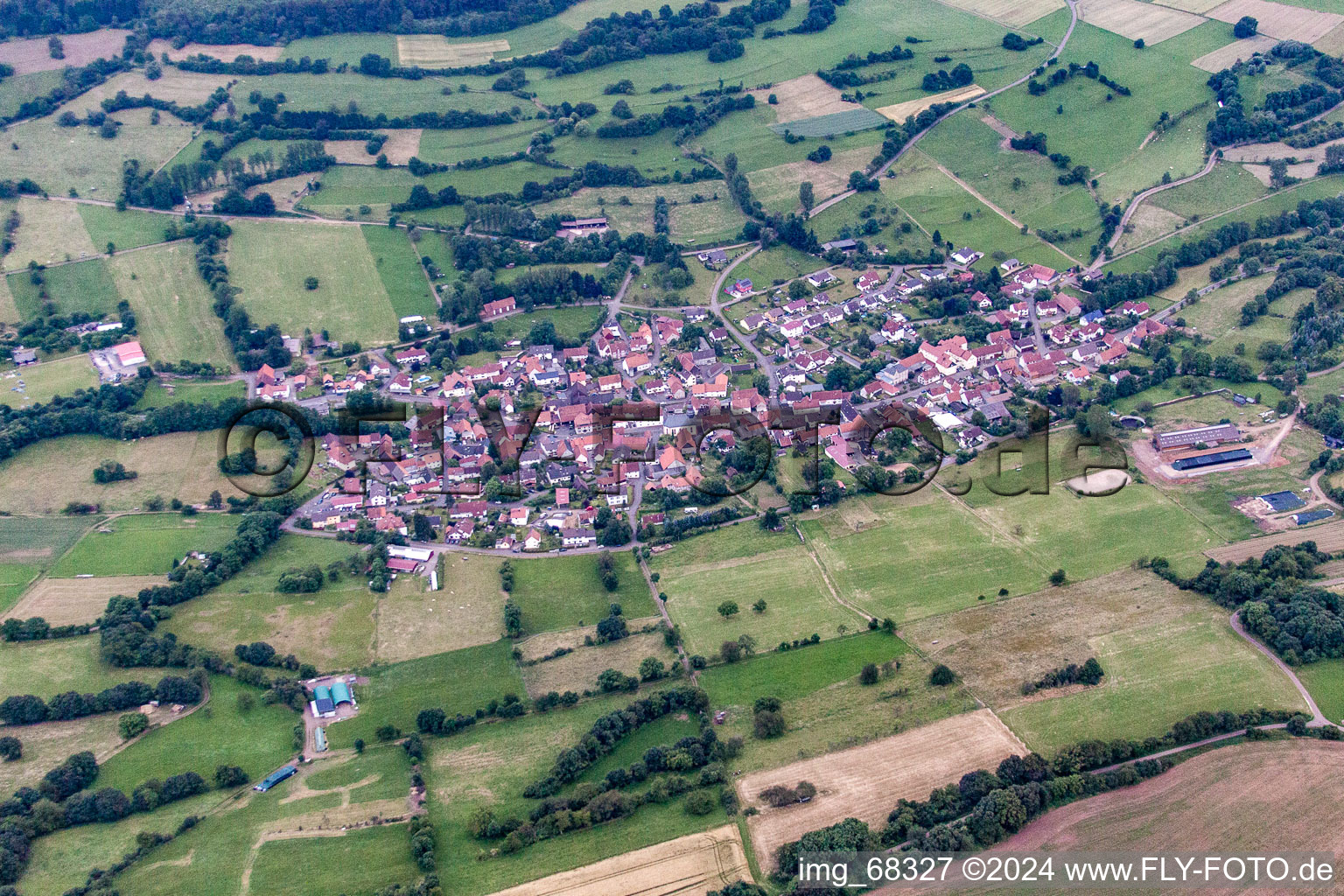 Vue aérienne de Du nord à le quartier Burkhards in Schotten dans le département Hesse, Allemagne