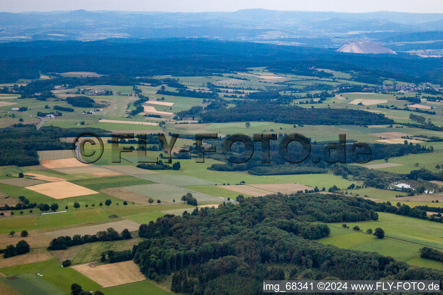 Vue aérienne de Fulda-Jossa, aérodrome à le quartier Jossa in Hosenfeld dans le département Hesse, Allemagne