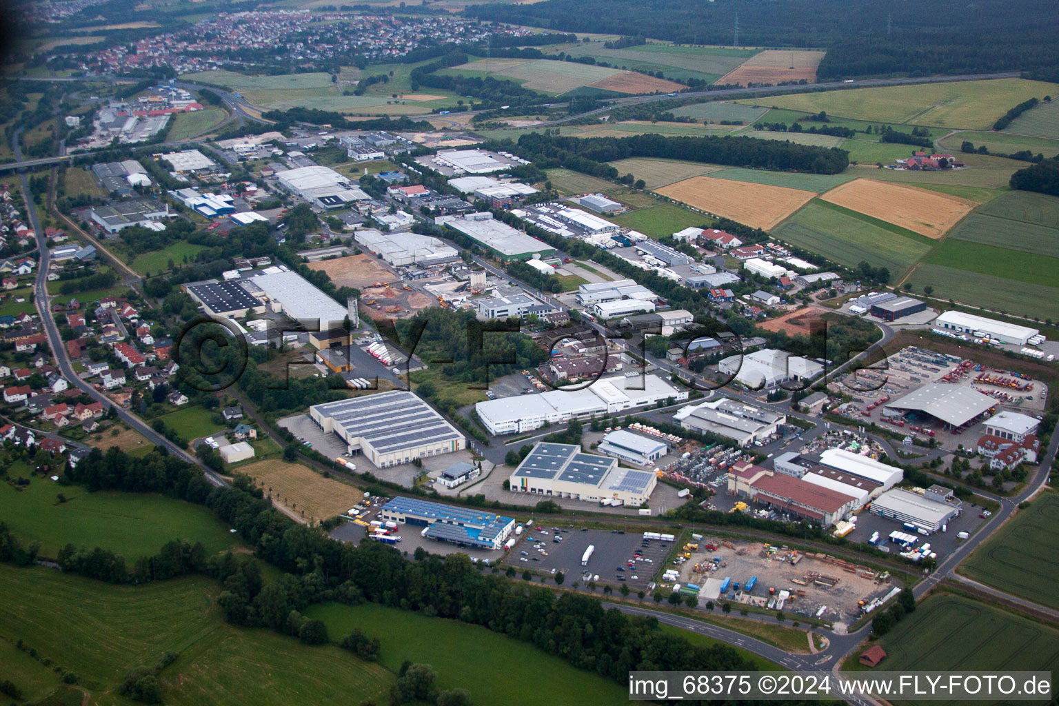 Vue aérienne de Zone industrielle à le quartier Welkers in Eichenzell dans le département Hesse, Allemagne