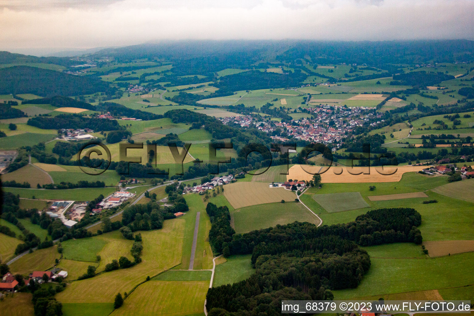 Vue aérienne de Aérodrome de planeurs à Remerz dans le département Hesse, Allemagne