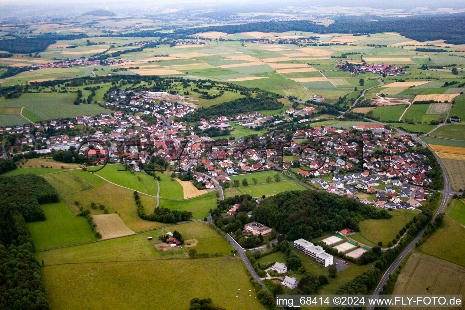 Vue aérienne de Hofbieber dans le département Hesse, Allemagne