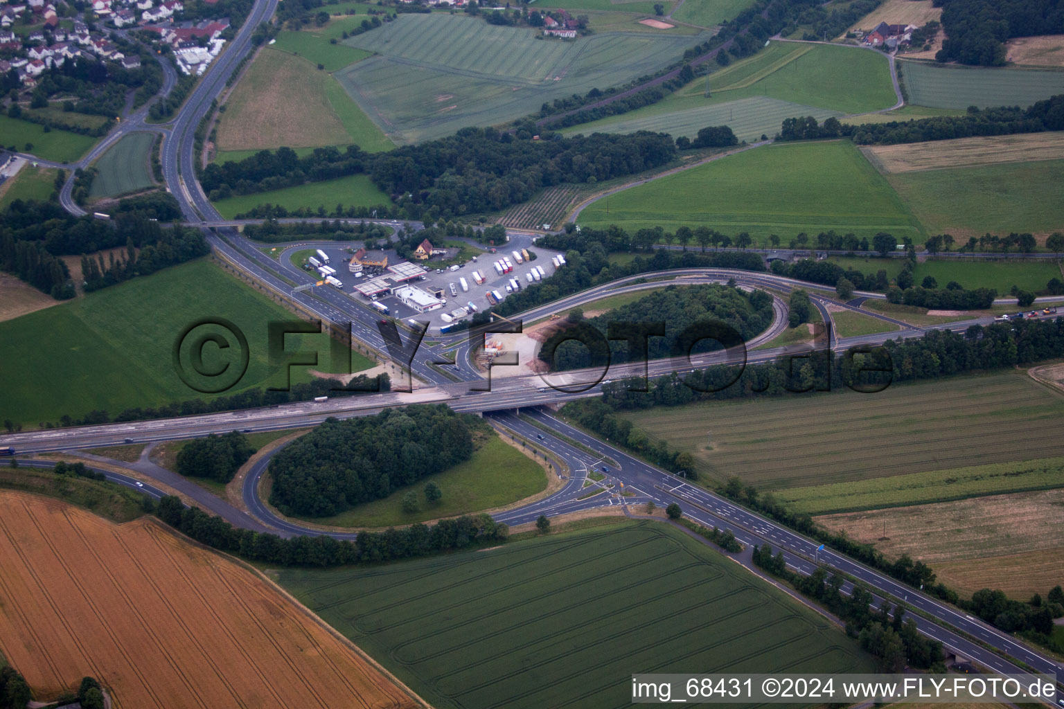 Vue aérienne de A7 à Götzenhof dans le département Hesse, Allemagne