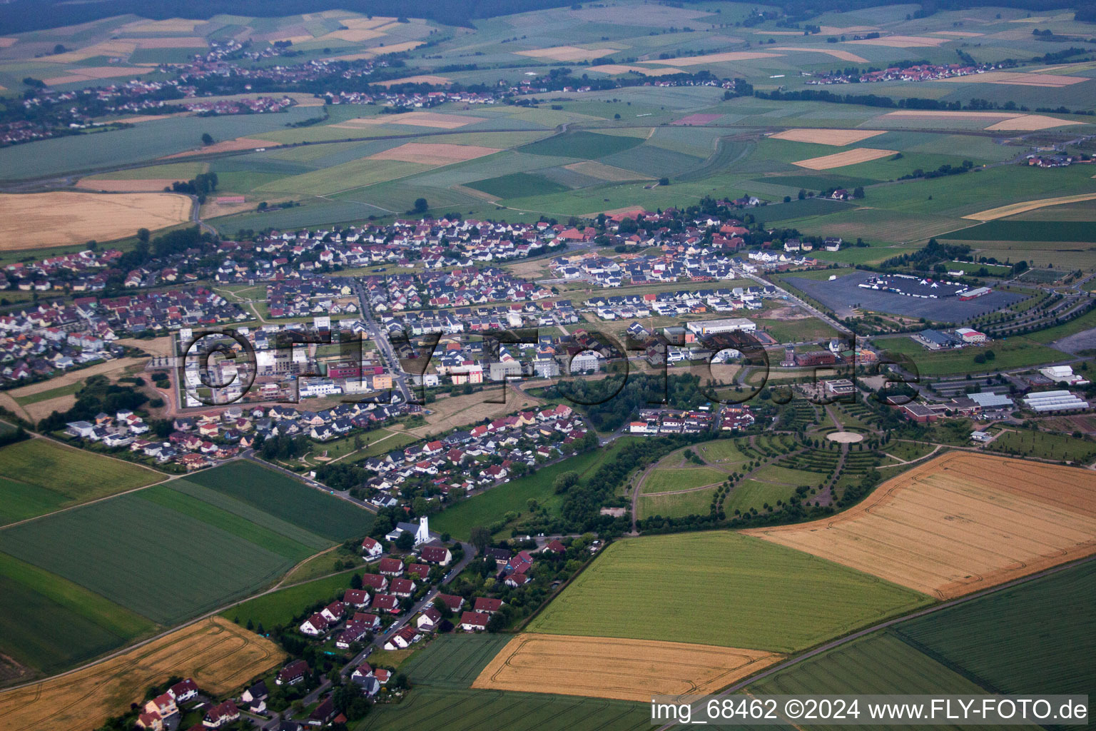 Vue aérienne de Neuenberg à Fulda dans le département Hesse, Allemagne