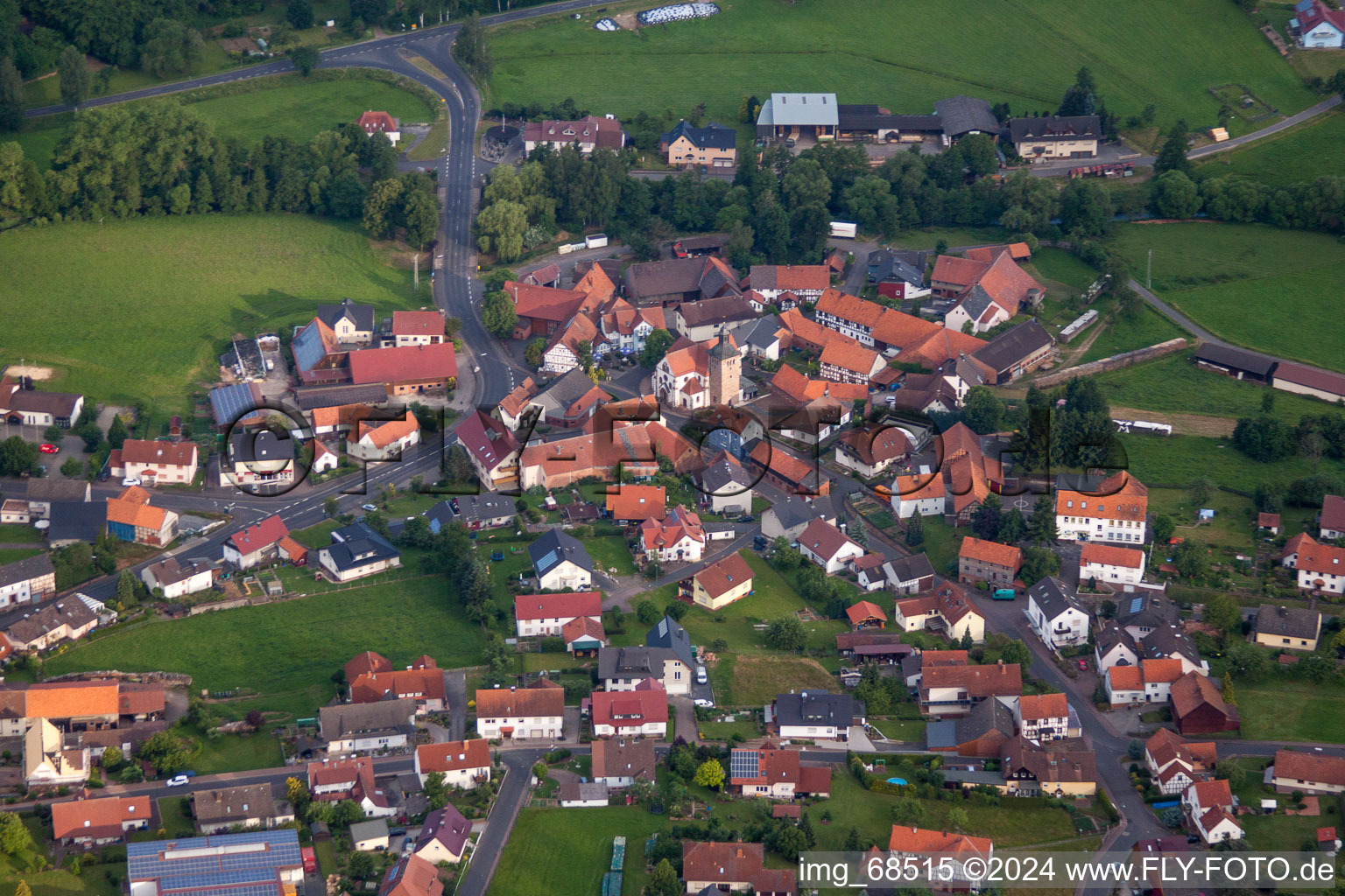 Vue aérienne de Vue sur le village à le quartier Kleinlüder in Großenlüder dans le département Hesse, Allemagne