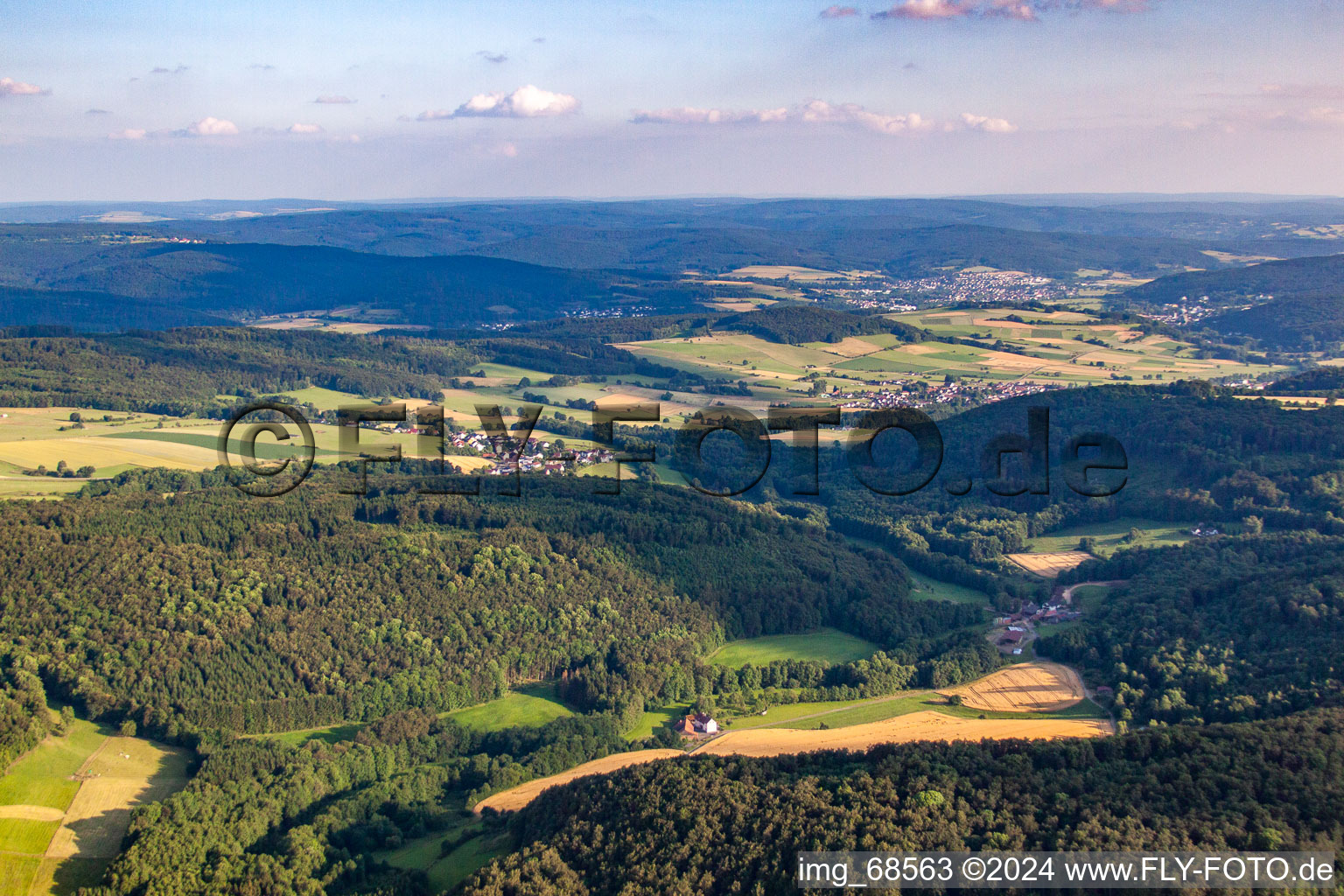 Vue aérienne de Quartier Kerbersdorf in Bad Soden-Salmünster dans le département Hesse, Allemagne