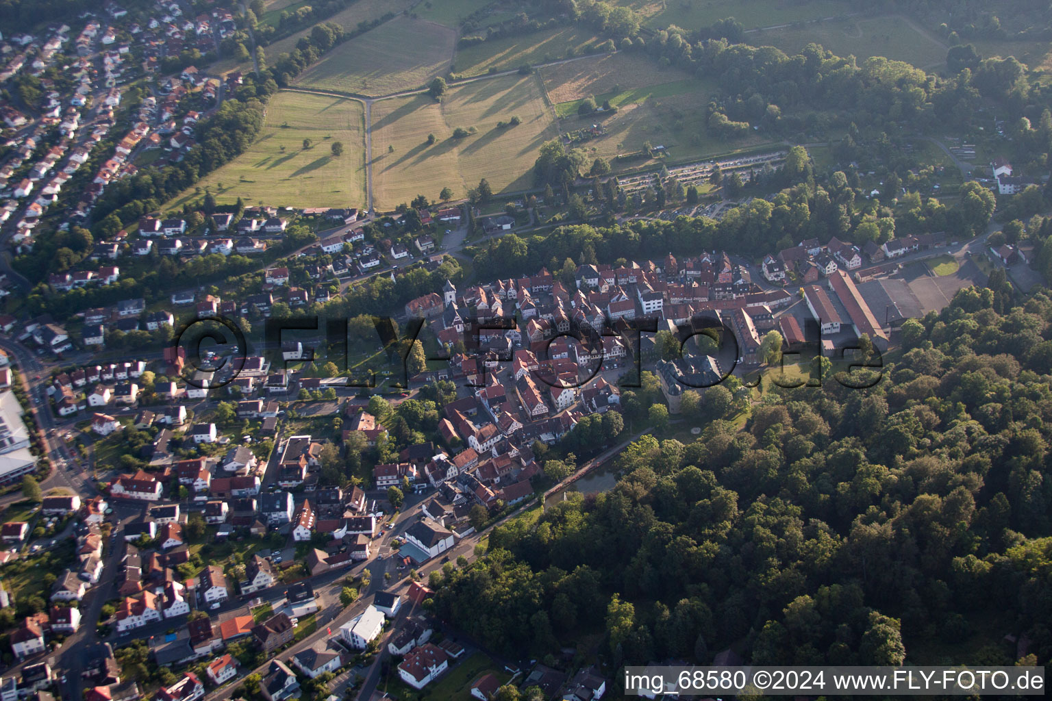 Vue aérienne de Wächtersbach dans le département Hesse, Allemagne