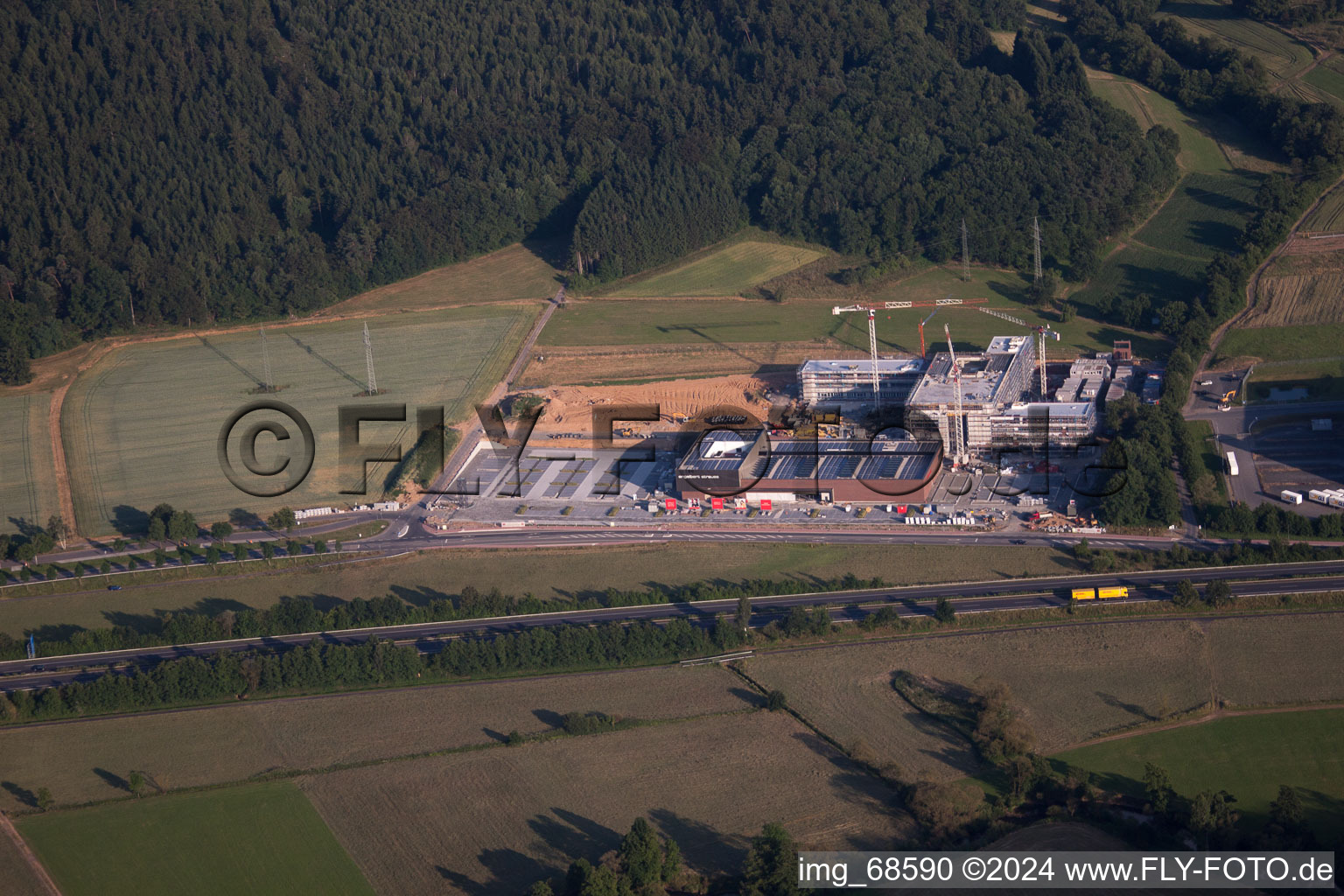 Vue aérienne de Complexe immobilier et terrain du Engelbert Strauss Workwearstore® à Biebergemünd dans le département Hesse, Allemagne