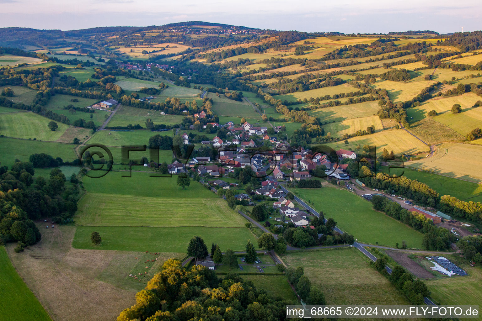 Vue aérienne de De l'ouest à le quartier Kaulstoß in Schotten dans le département Hesse, Allemagne