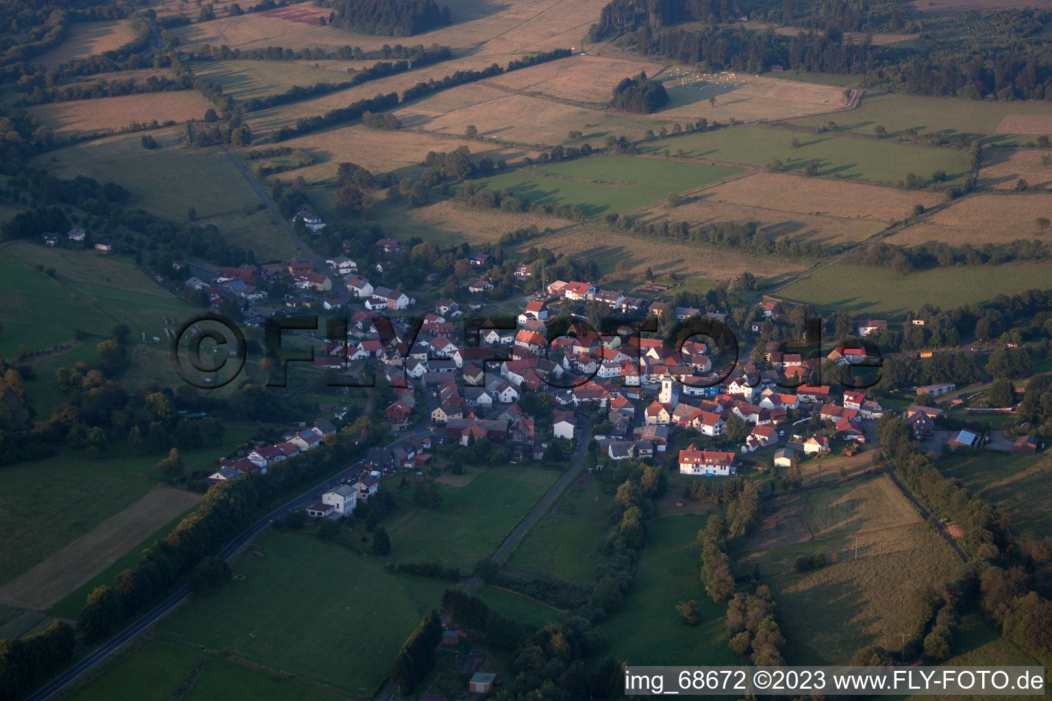 Vue aérienne de Breungeshain à Schotten dans le département Hesse, Allemagne