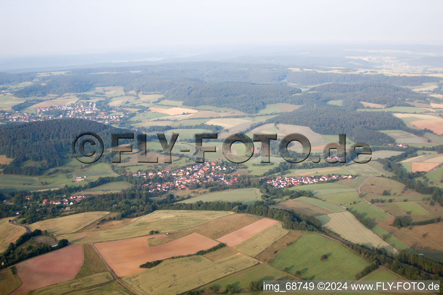 Vue aérienne de Vollmerz dans le département Hesse, Allemagne