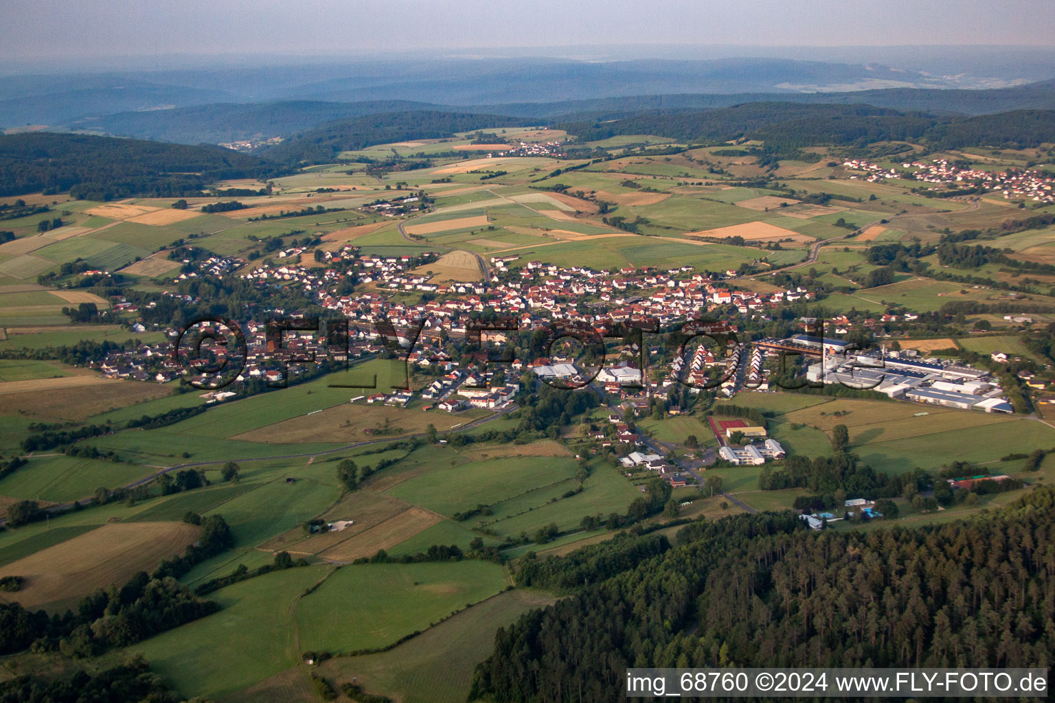 Vue aérienne de Sinntal dans le département Hesse, Allemagne