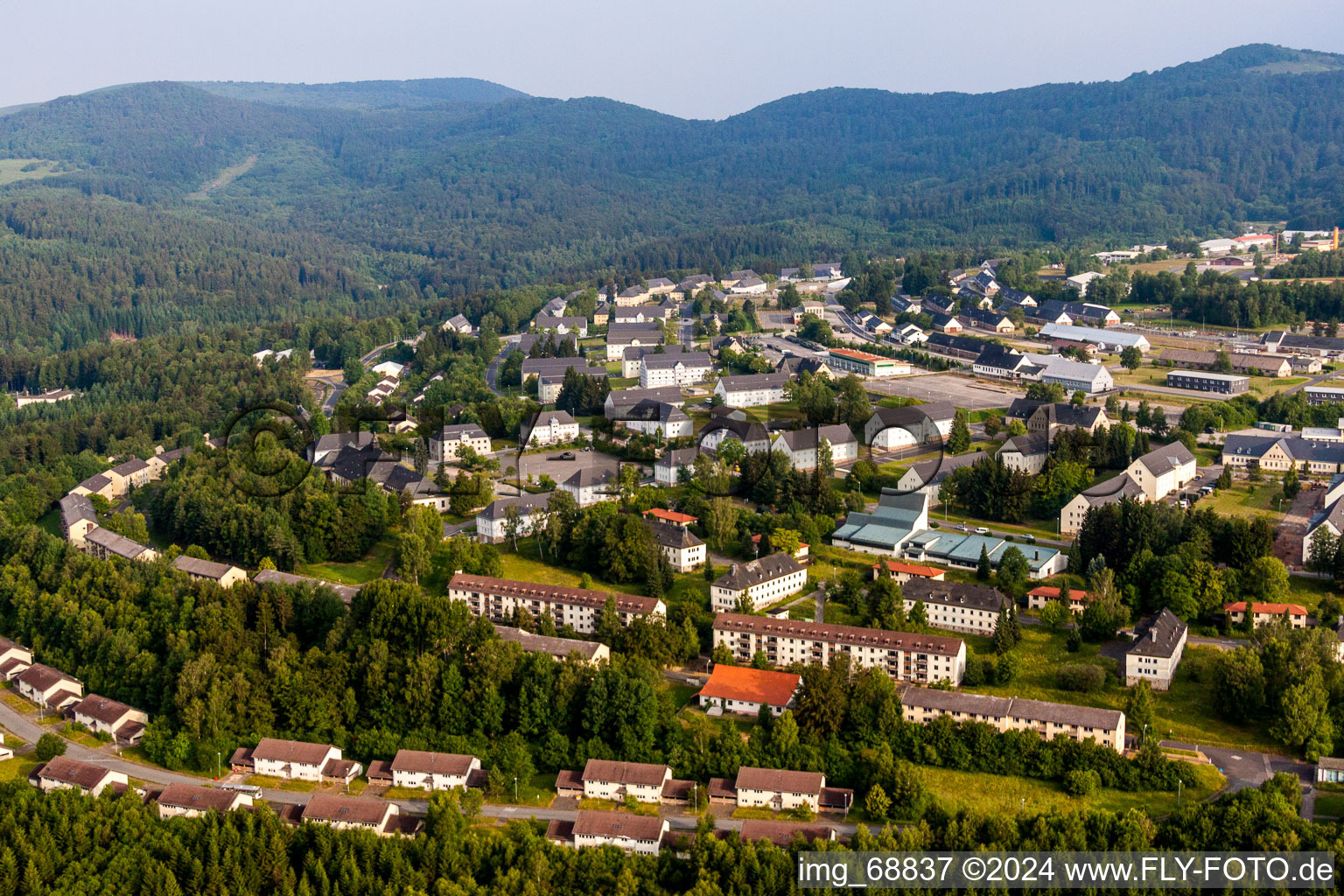 Vue aérienne de Caserne militaire de la Bundeswehr à Wildflecken à Neuwildflecken dans le département Bavière, Allemagne